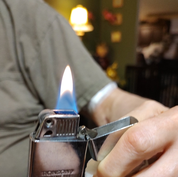 🔥Vintage Ronson Wind ll Silver Windproof Lighter - Picture 10 of 11